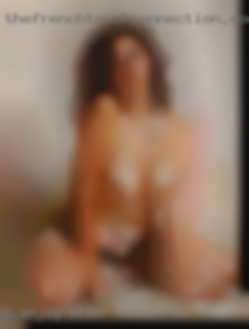 I enjoy older women in WV women, couples and voyeurism.
